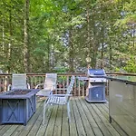 Greentown Getaway Walk To Lake Wallenpaupack